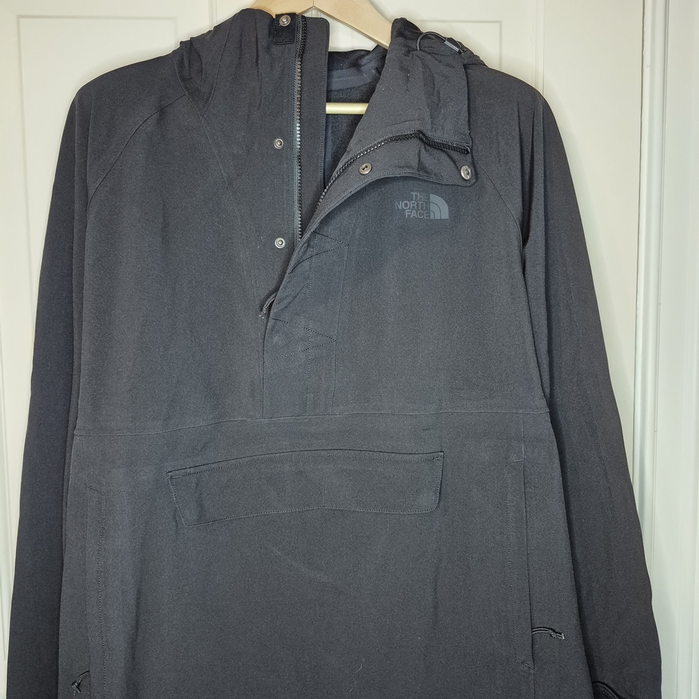 The North Face Men's Black Performance Jacket 3337